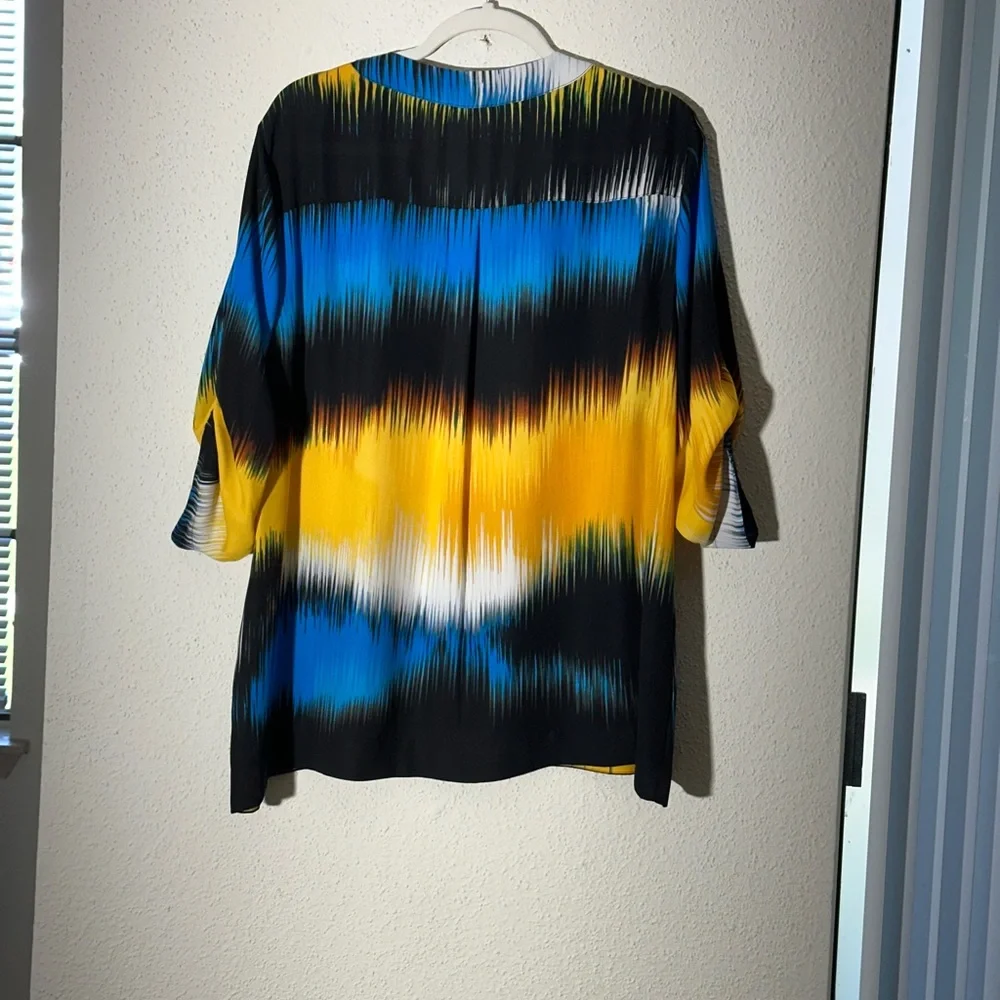 NWT Chaus NY  ladies Blouse Size Xl Blue, Blk & Yellow Pattern. - Picture 8 of 9